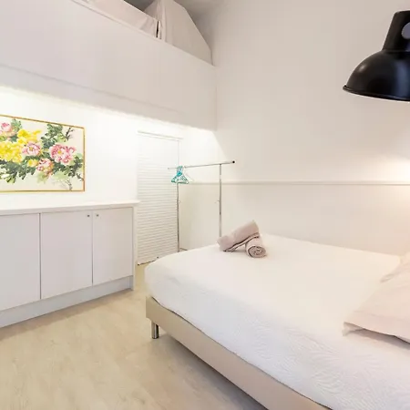 Chic And Modern 65 M2 Apartment-cannes Center-1 Bedroom 1 Mezzanine *