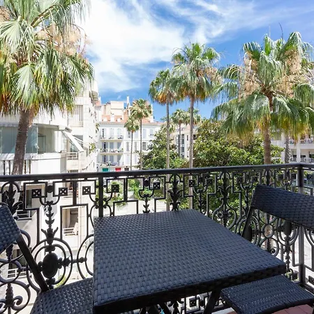 Apartament Chic And Modern 65 M2 Apartment-cannes Center-1 Bedroom 1 Mezzanine *